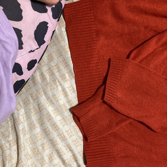 burnt Orange sweater - Picture 4 of 4